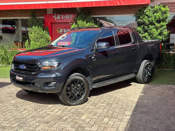 FORD RANGER 2.2 BLACK 4X2 CD 16V DIESEL 4P AUTOMÁTICO